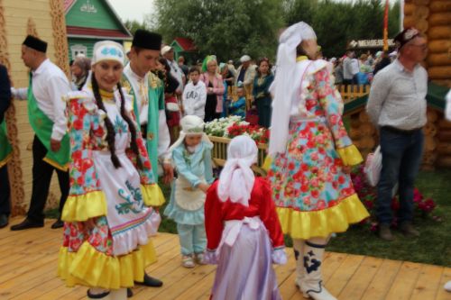 Заинское подворье украсило Сабантуй в Казани