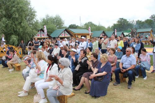 Заинское подворье украсило Сабантуй в Казани