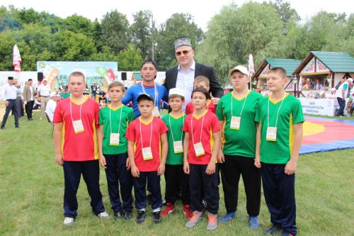 Заинское подворье украсило Сабантуй в Казани