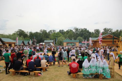 Заинское подворье украсило Сабантуй в Казани
