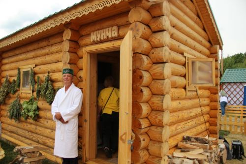 Заинское подворье украсило Сабантуй в Казани