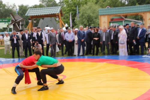 Заинское подворье украсило Сабантуй в Казани