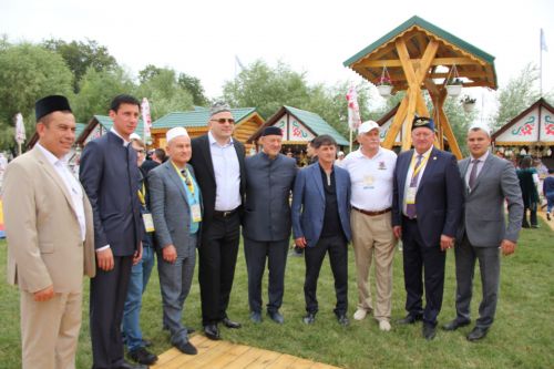 Заинское подворье украсило Сабантуй в Казани