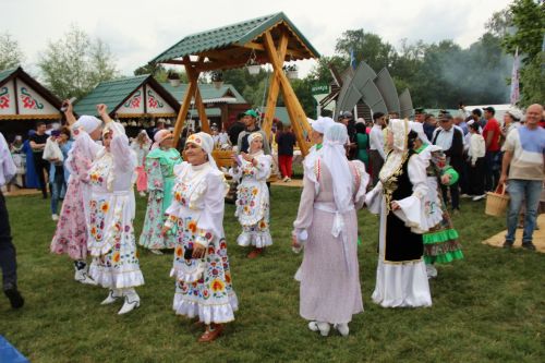 Заинское подворье украсило Сабантуй в Казани