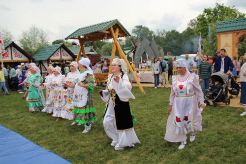 Заинское подворье украсило Сабантуй в Казани