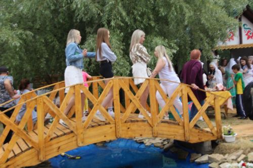 Заинское подворье украсило Сабантуй в Казани