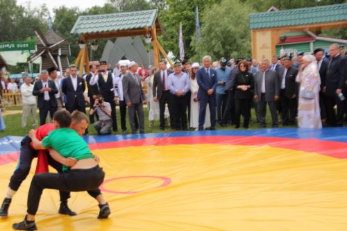 Заинское подворье украсило Сабантуй в Казани
