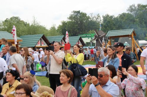 Заинское подворье украсило Сабантуй в Казани