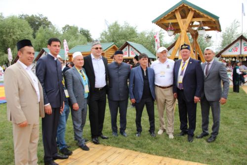 Заинское подворье украсило Сабантуй в Казани