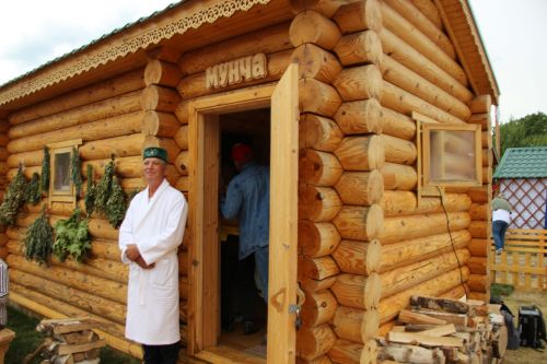 Заинское подворье украсило Сабантуй в Казани