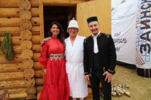 Заинское подворье украсило Сабантуй в Казани
