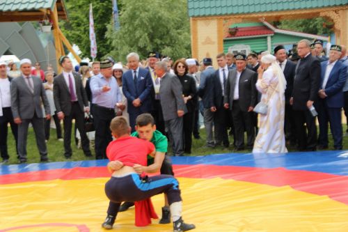 Заинское подворье украсило Сабантуй в Казани