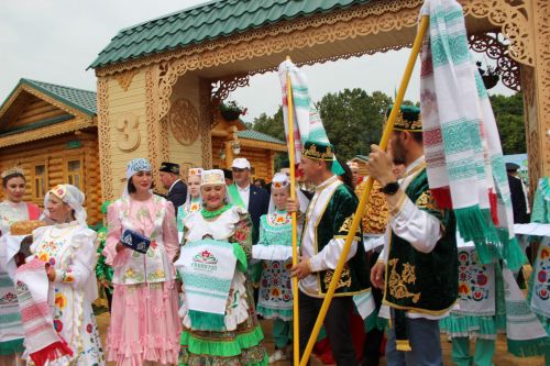 Заинское подворье украсило Сабантуй в Казани
