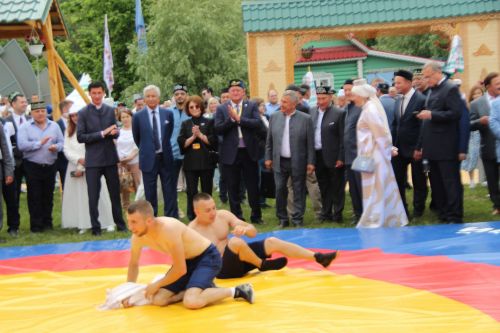 Заинское подворье украсило Сабантуй в Казани