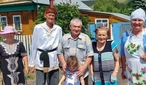 Жители Заинского района Татарстана собирают подарки к Сабантую