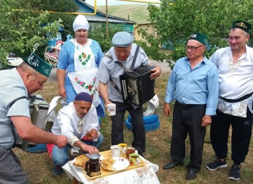 Жители Заинского района Татарстана собирают подарки к Сабантую
