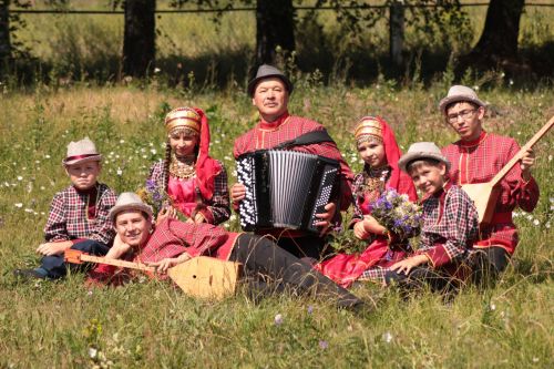 Школьники из фольклорного коллектива «Сандугачлар» выступят на празднике Петров день в Заинском районе