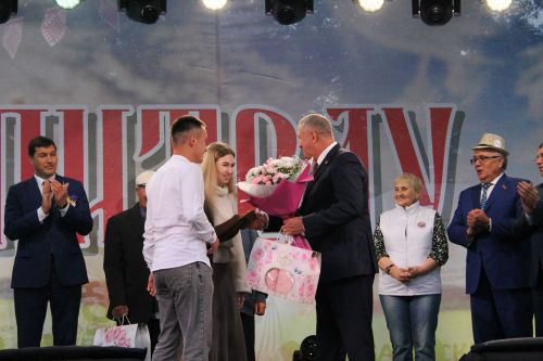 На праздновании Петрова дня заинцам вручили награды