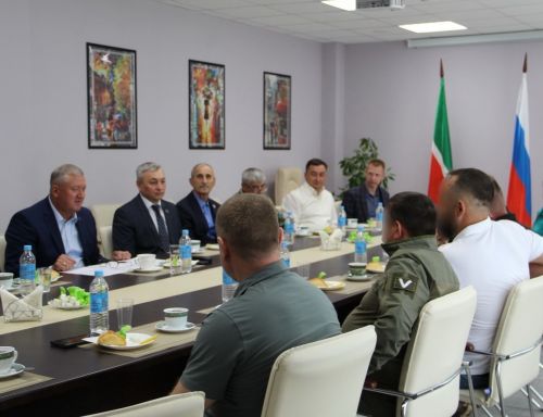 Зәйдә безнең заман геройлары белән белән очрашу узды