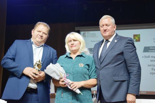 Педагоги в Заинске получили новые ведомственные награды
