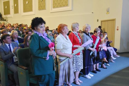 Педагоги в Заинске получили новые ведомственные награды