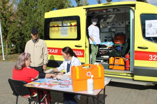 23 заинца сделали прививку от гриппа на свежем воздухе