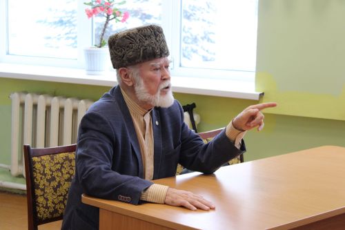 Народный писатель РТ Рабит Батулла проводит встречи с учениками школ Заинского района