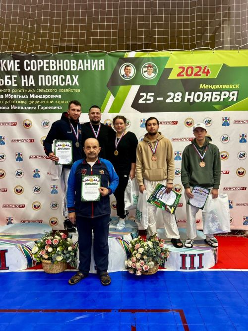 Заинские спортсмены снова впереди по борьбе на поясах