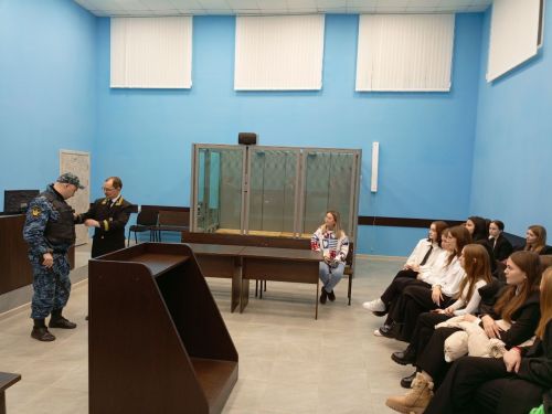 В Заинске студенты познакомились с судебной системой