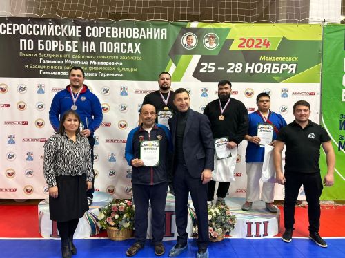 Заинские спортсмены снова впереди по борьбе на поясах