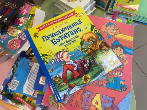 Маленькие пациенты Заинской детской больницы получили подарки