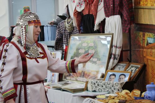 Зәйдә төрле милләт гаиләләре буыннар кайтавазын чагылдырды
