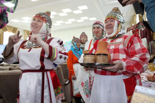 Зәйдә төрле милләт гаиләләре буыннар кайтавазын чагылдырды