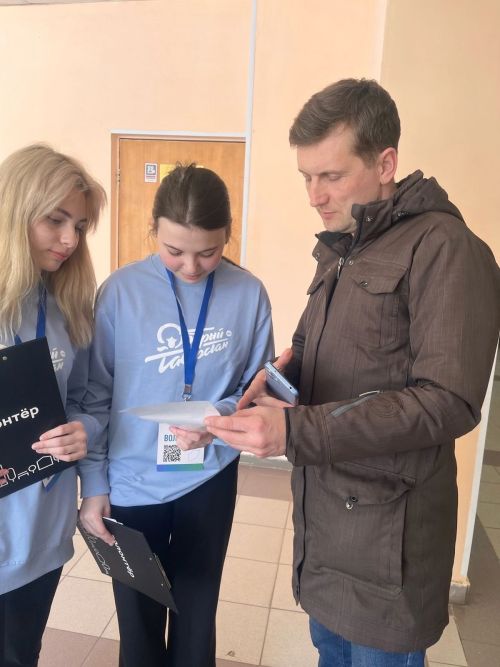 Заинские волонтеры помогают жителям выбрать парки и скверы для благоустройства