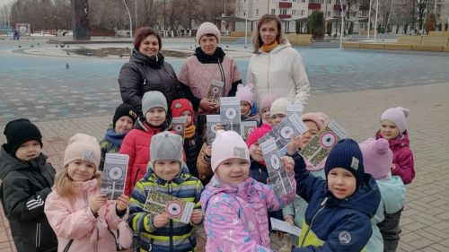 Дошкольники Заинска приняли участие в акции «Осторожно, клещи!»