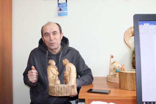 Нестандартный взгляд мастера по дереву Равиля Ахатова на привычные вещи