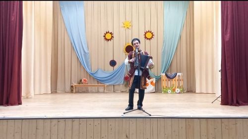 В Заинске прошел отчетный концерт ансамбля народной песни «Ивушка»