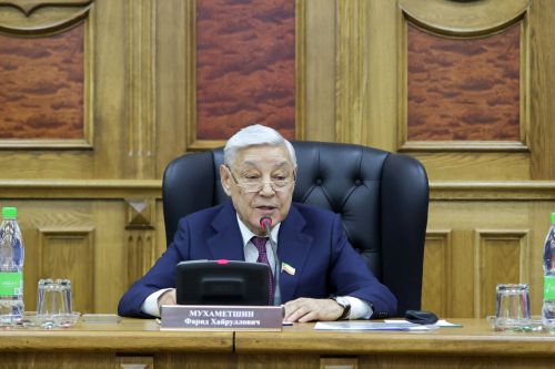 Руководитель Заинского местного отделения #МолодаяГвардияРТ принял участие во встрече в парламенте