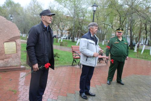 В Заинске почтили память чернобыльцев