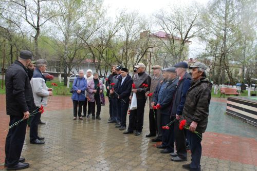 В Заинске почтили память чернобыльцев