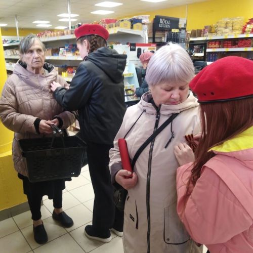В Заинске продолжается акция «Георгиевская ленточка»
