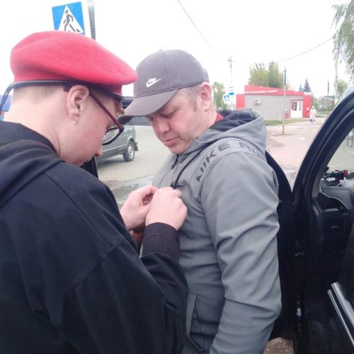 В Заинске продолжается акция «Георгиевская ленточка»