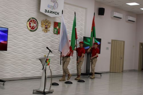 Зәйдә ике хәрбинең гаиләсенә Батырлык ордены тапшырылды