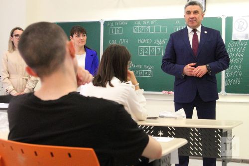 В Татарстане наградят стобалльников ЕГЭ денежными премиями