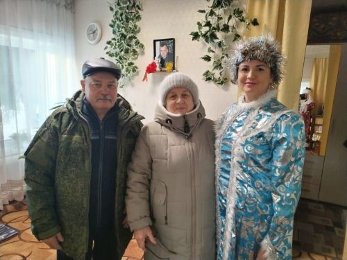В Заинске Дед Мороз поздравил семьи военнослужащих