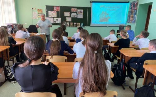 «Четвероногие солдаты»: в Заинской библиотеке вспомнили животных-героев войны