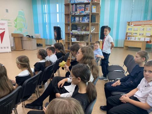 В Заинске провели литературно-патриотический час «Будем жить в единстве дружном»