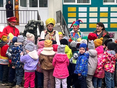 Осенняя ярмарка в детском саду «Светлячок» Заинска собрала детей и родителей