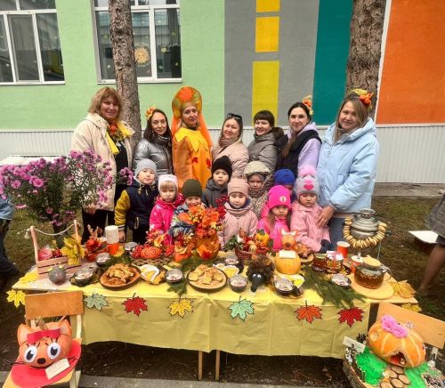 Осенняя ярмарка в детском саду «Светлячок» Заинска собрала детей и родителей
