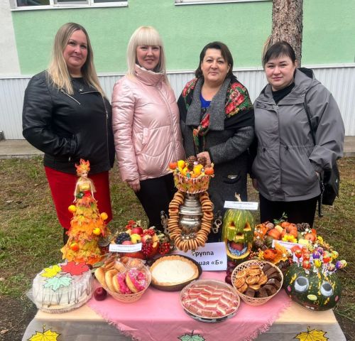 Осенняя ярмарка в детском саду «Светлячок» Заинска собрала детей и родителей